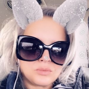 Meet your Posher, Leslie